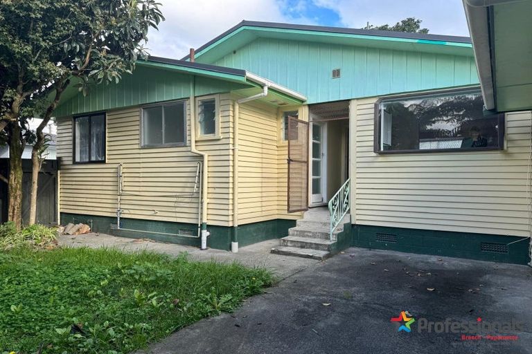 Photo of property in 11a Woodvale Road, Glen Eden, Auckland, 0602