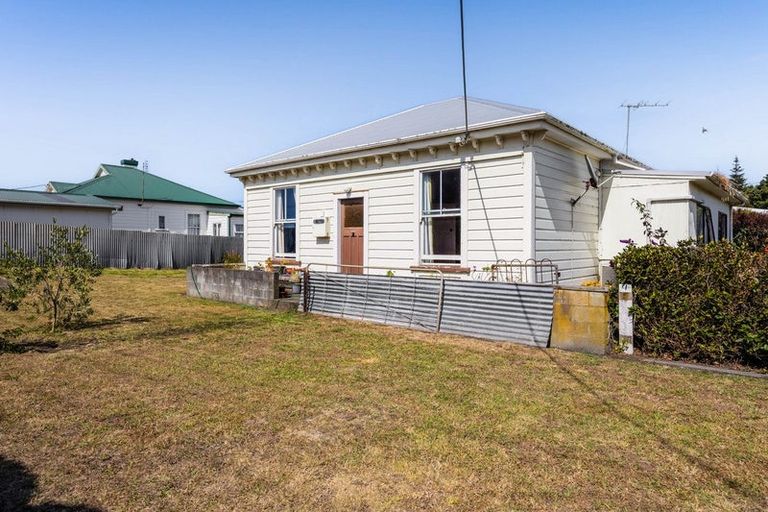 Photo of property in 11 Dorset Street, Patea, 4520