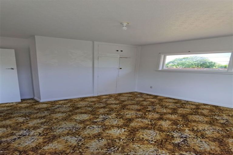 Photo of property in 94 Avondale Road, Avondale, Christchurch, 8061