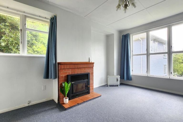 Photo of property in 44 Hindmarsh Street, Johnsonville, Wellington, 6037