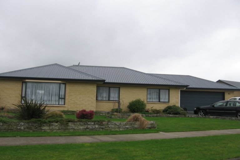 Photo of property in 98 Rhodes Drive, Kelvin Grove, Palmerston North, 4414