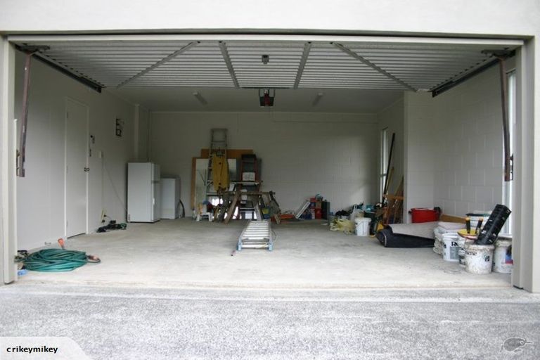 Photo of property in 1/22 Tui Glen Road, Birkenhead, Auckland, 0626