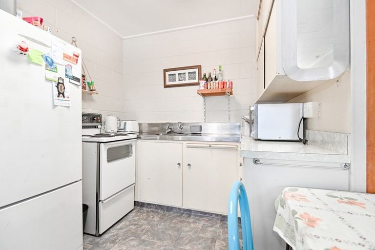 Photo of property in 209 King Street South, Hastings, 4122