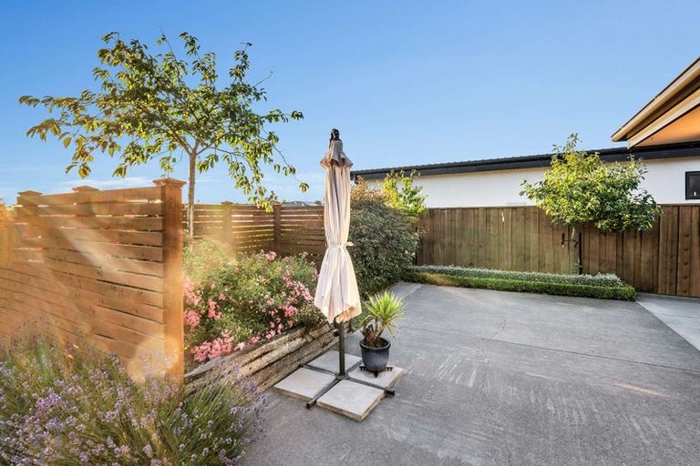 Photo of property in 9 Vittoria Lane, Pegasus, 7612