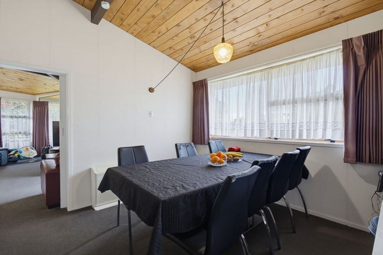 Photo of property in 17 Burton Place, Owhata, Rotorua, 3010