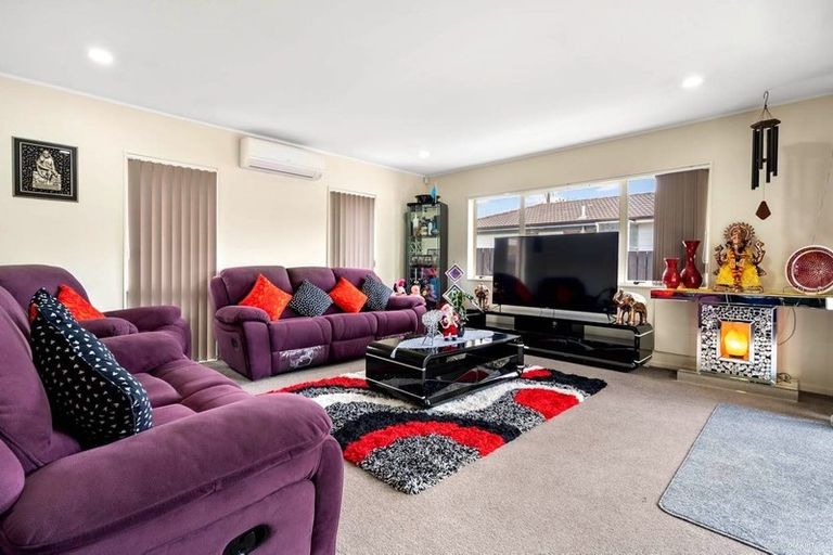 Photo of property in 357a Great South Road, Opaheke, Papakura, 2113