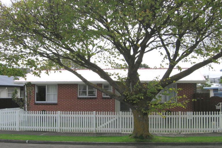 Photo of property in 22 Percy Cameron Street, Avalon, Lower Hutt, 5011