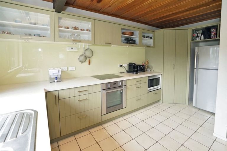 Photo of property in 92 Glen Lynne Avenue, Queenwood, Hamilton, 3210