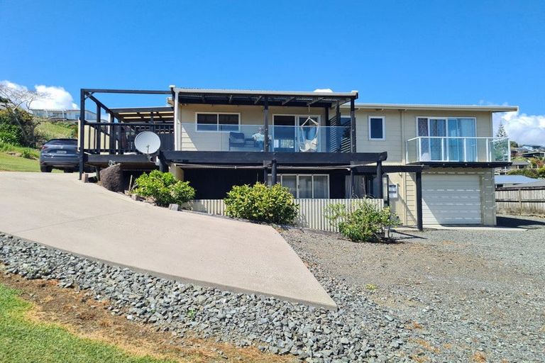 Photo of property in 4 Stratford Drive, Cable Bay, 0420