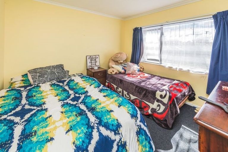 Photo of property in 2 Alexandra Street, Marton, 4710