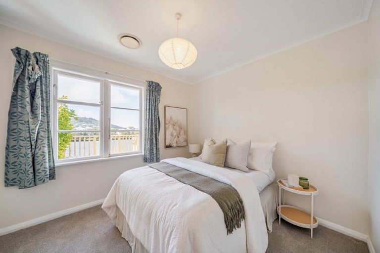 Photo of property in 3 Mertoun Terrace, Highbury, Wellington, 6012