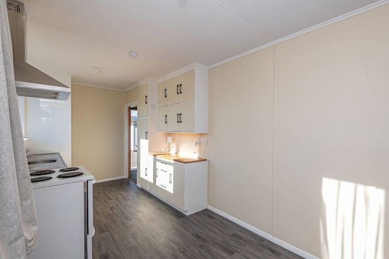 Photo of property in 29 Hinemoa Street, Levin, 5510