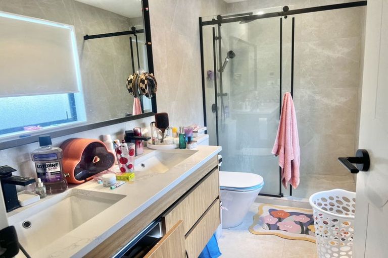 Photo of property in 32 Bendridge Street, Flat Bush, Auckland, 2019