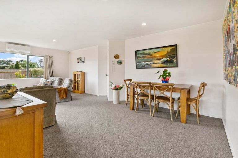 Photo of property in 678 Te Atatu Road, Te Atatu Peninsula, Auckland, 0610