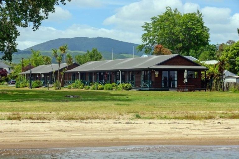 Photo of property in 17 Holden Avenue, Holdens Bay, Rotorua, 3010