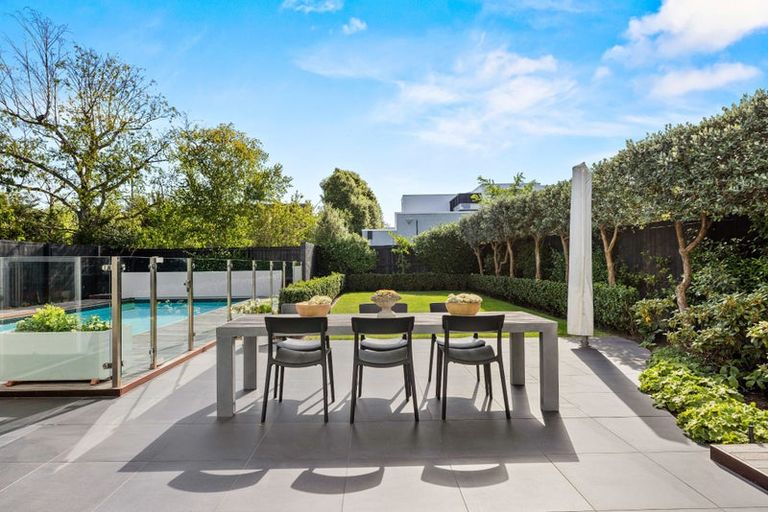 Photo of property in 9 Poynder Avenue, Merivale, Christchurch, 8014