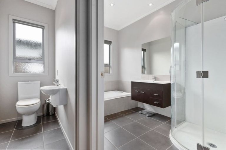 Photo of property in 6 Cairns Crescent, Rototuna, Hamilton, 3210