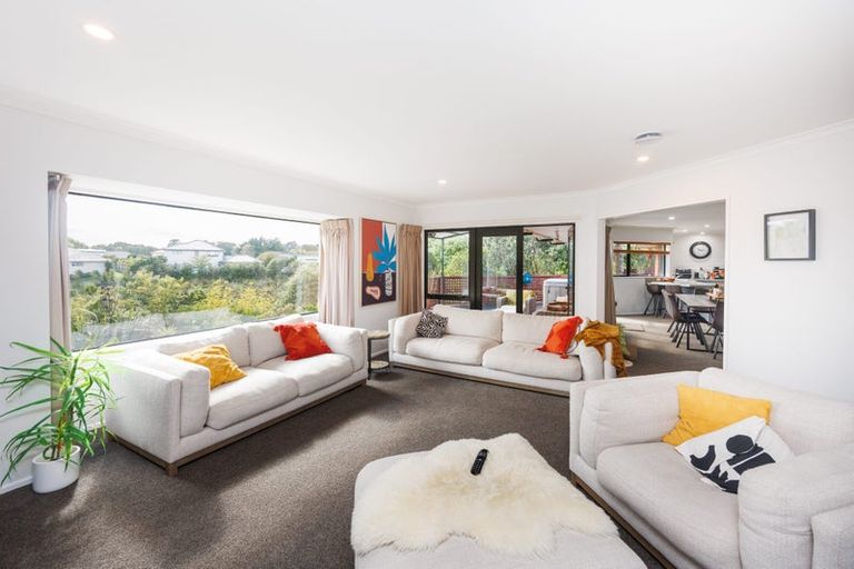 Photo of property in 197 Ruapehu Drive, Fitzherbert, Palmerston North, 4410