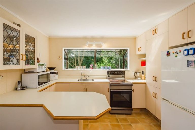 Photo of property in 85 Leinster Avenue, Raumati South, Paraparaumu, 5032