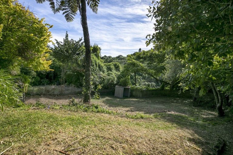 Photo of property in 138 Miromiro Road, Normandale, Lower Hutt, 5010