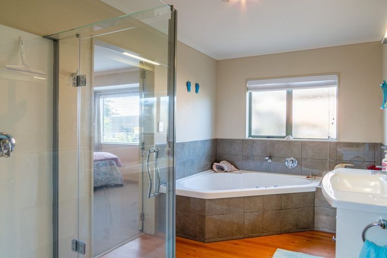 Photo of property in 6 Manuera Place, Ohope, 3121