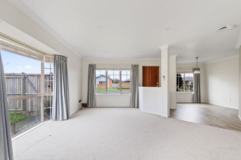 Photo of property in 33 Cate Road, Rototuna North, Hamilton, 3210