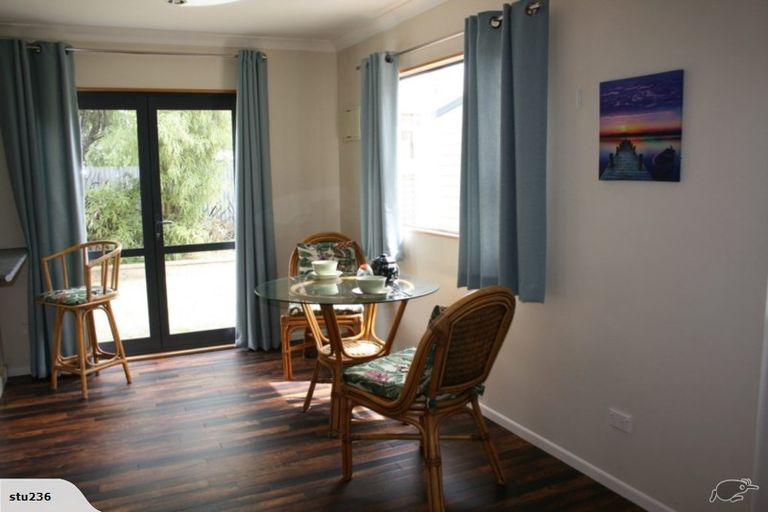 Photo of property in 14 Moore Crescent, Carterton, 5713