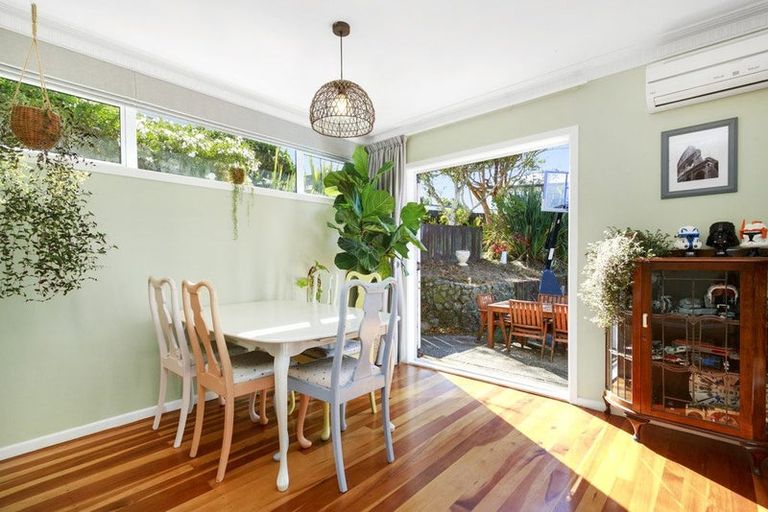 Photo of property in 16 Mascot Street, Tawa, Wellington, 5028