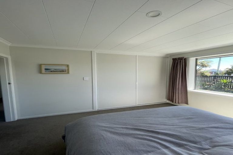 Photo of property in 17 Halsey Street, South New Brighton, Christchurch, 8062