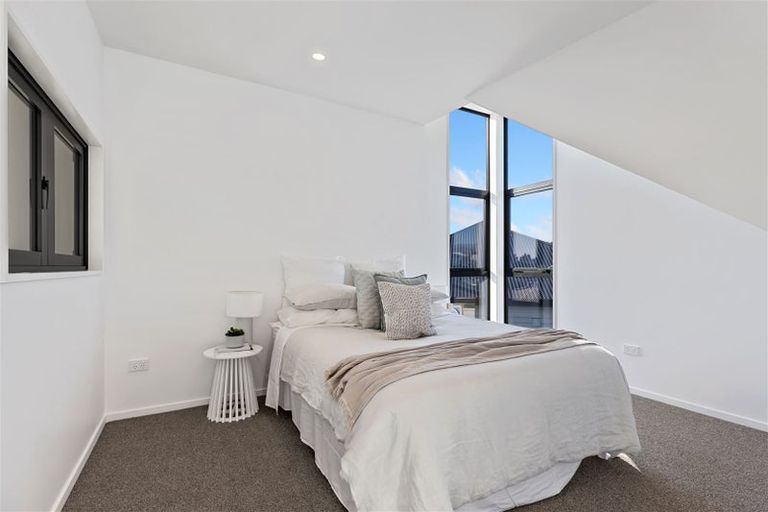 Photo of property in 4a Howe Street, New Brighton, Christchurch, 8083