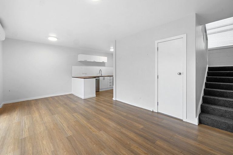 Photo of property in 38c Breakwater Road, Moturoa, New Plymouth, 4310