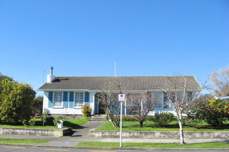 Photo of property in 1 James Cook Street, Havelock North, 4130