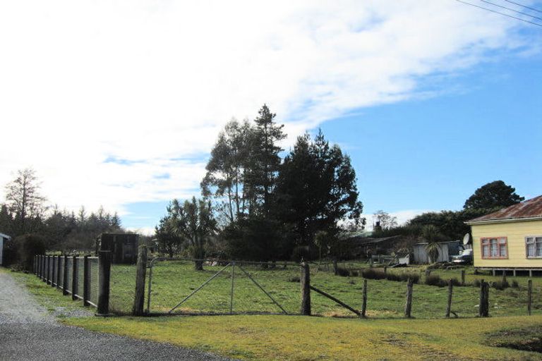 Photo of property in 13 Clifford Street, Blackball, 7804