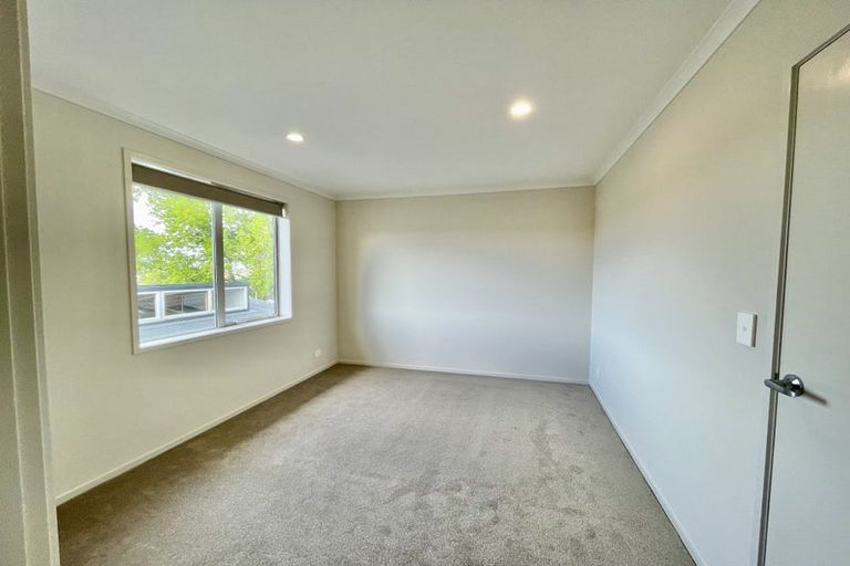 Photo of property in 18 Akeake Lane, Manurewa, Auckland, 2102