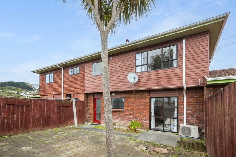 Photo of property in 5b Mclellan Street, Tawa, Wellington, 5028