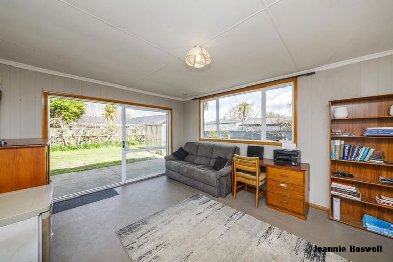 Photo of property in 28 Henare Street, West End, Palmerston North, 4412