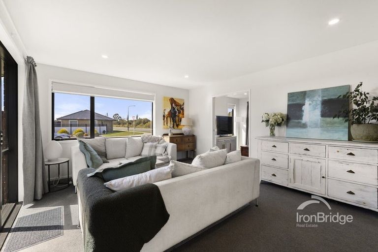 Photo of property in 15 Woodford Avenue, Woodend, 7610