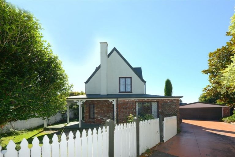Photo of property in 1/16 Glenburn Place, Avonhead, Christchurch, 8042