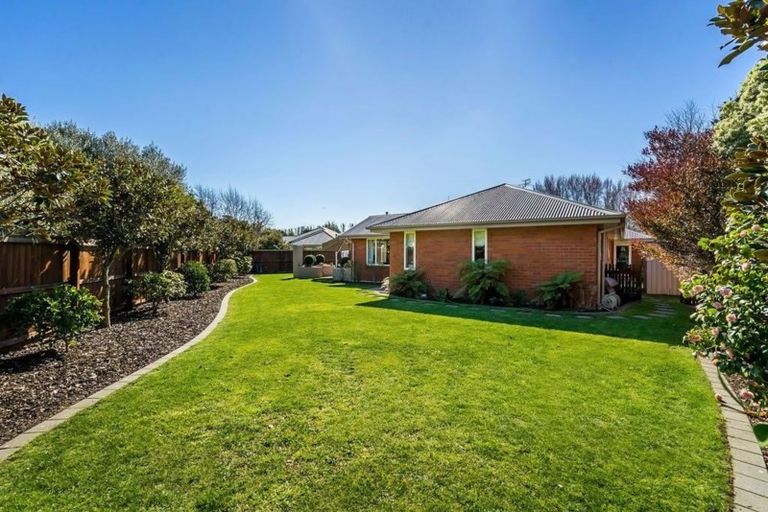 Photo of property in 71 Woodhurst Drive, Casebrook, Christchurch, 8051