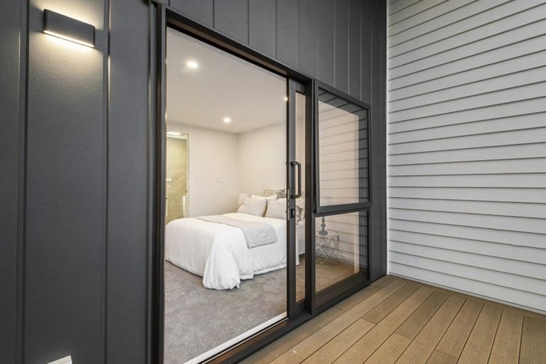 Photo of property in 21b Acacia Road, Torbay, Auckland, 0632