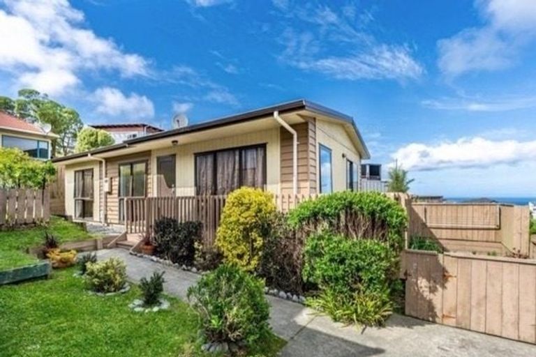 Photo of property in 7 Murchison Street, Island Bay, Wellington, 6023