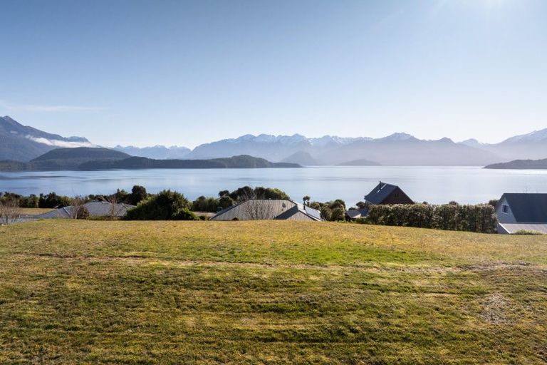 Photo of property in 19 Muriwai Drive, Manapouri, 9679