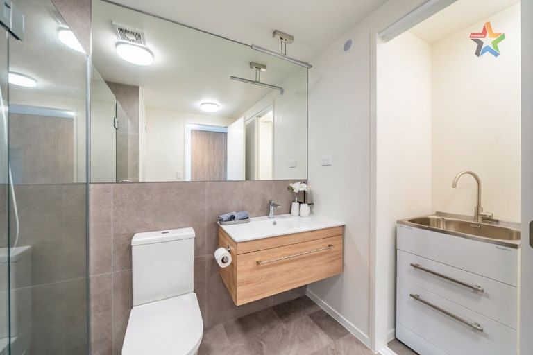 Photo of property in 2/65 Tiketike Way, Brooklyn, Wellington, 6021