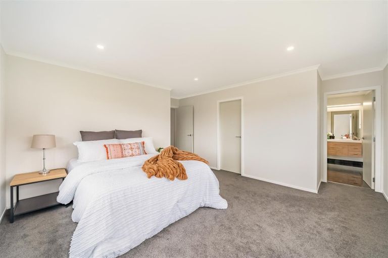 Photo of property in 37 Buddle Road, Wallaceville, Upper Hutt, 5018