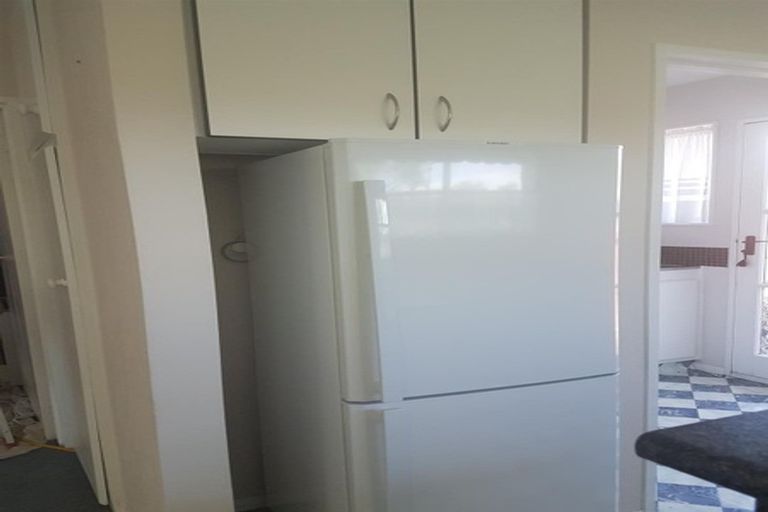 Photo of property in 1/72 Royal Park Drive, Parklands, Christchurch, 8083