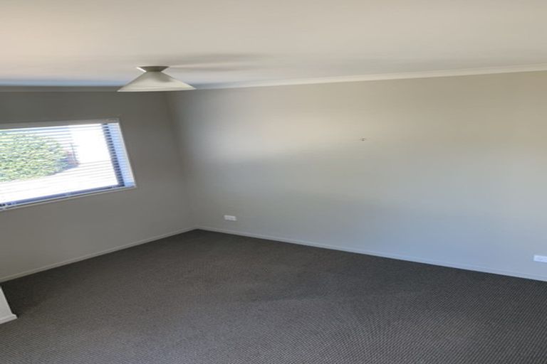 Photo of property in 28 Moa Street, Waikiwi, Invercargill, 9810
