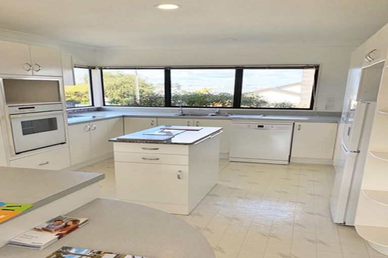 Photo of property in 2/25 Walter Street, Hauraki, Auckland, 0622