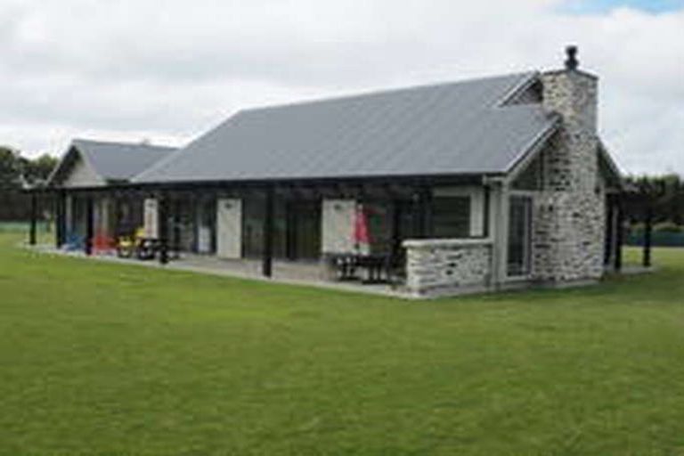 Photo of property in 465 West Plains Road, West Plains, Invercargill, 9874