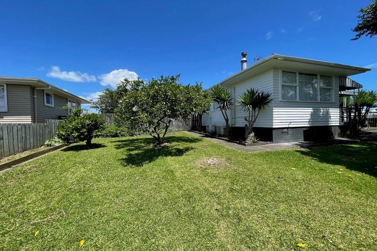 Photo of property in 1 Hywell Place, Manurewa, Auckland, 2102