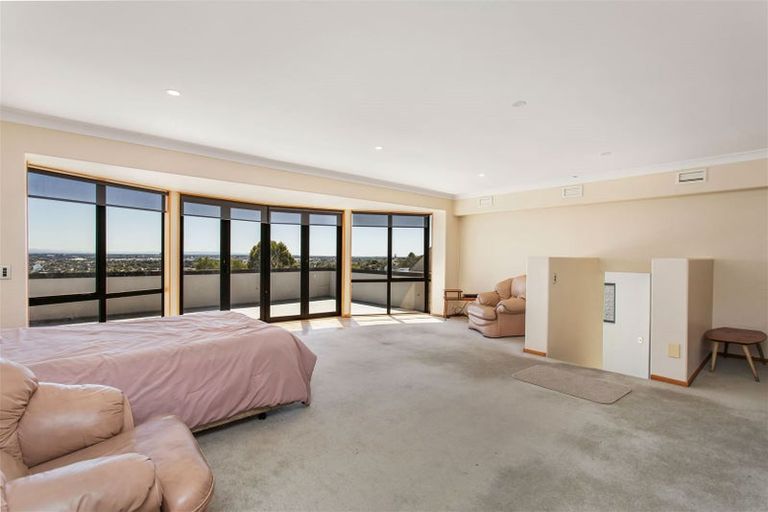 Photo of property in 16 Delhi Place, Cashmere, Christchurch, 8022